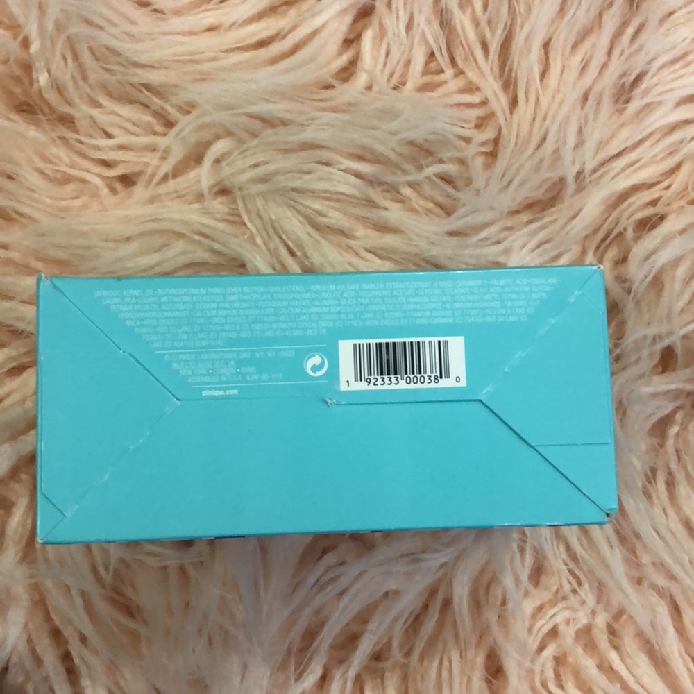 Clinique Box - Picture 4 of 10